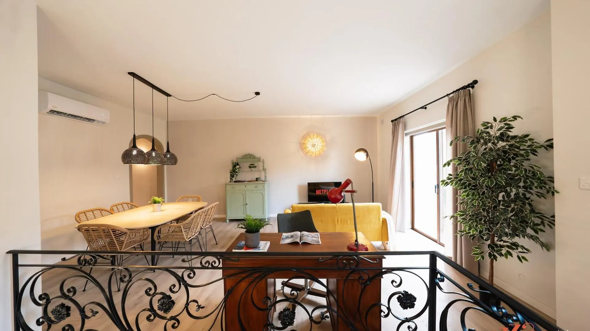 Stylish & Stunning Holiday Home In St Julians contacts